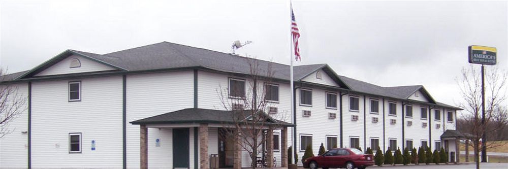 Amerivu Inn And Suites Stanley Exterior foto